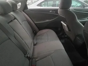 Hyundai Sonata SE Sedan FWD (2.4L 4cyl 6A) 2013 Black