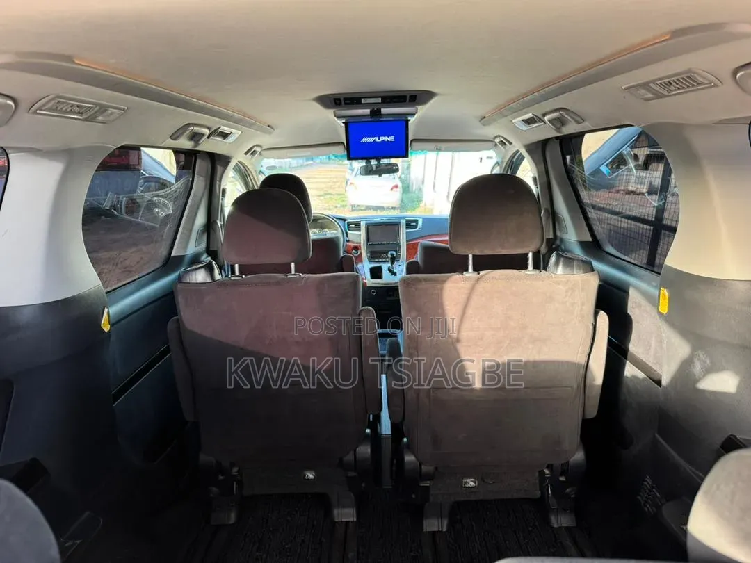 Toyota Vellfire 2010 Black