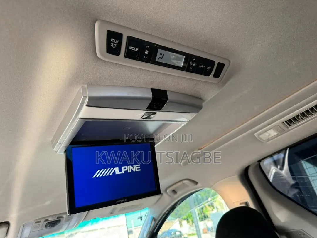 Toyota Vellfire 2010 Black