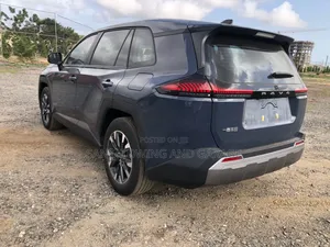 New Toyota RAV4 XLE Premium 2025 Black