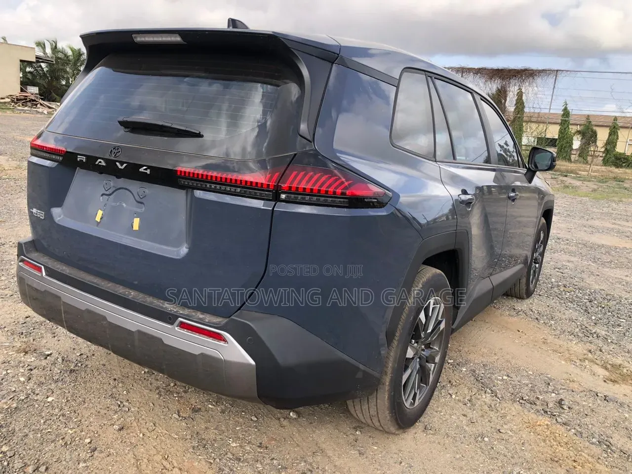 New Toyota RAV4 XLE Premium 2025 Black