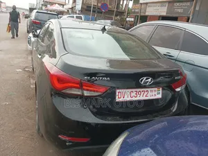 Hyundai Elantra SE Sedan FWD (1.8L 4cyl 6A) 2016 Black