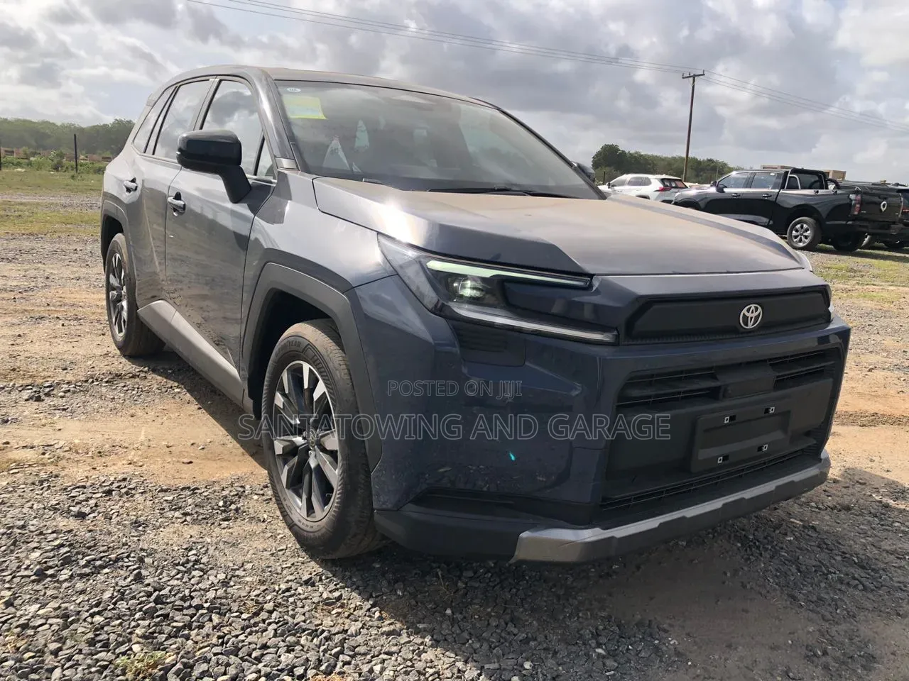 New Toyota RAV4 XLE Premium 2025 Black