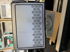 Laptop Alienware M16 R2 32GB Intel Core Ultra 7 SSD 1T