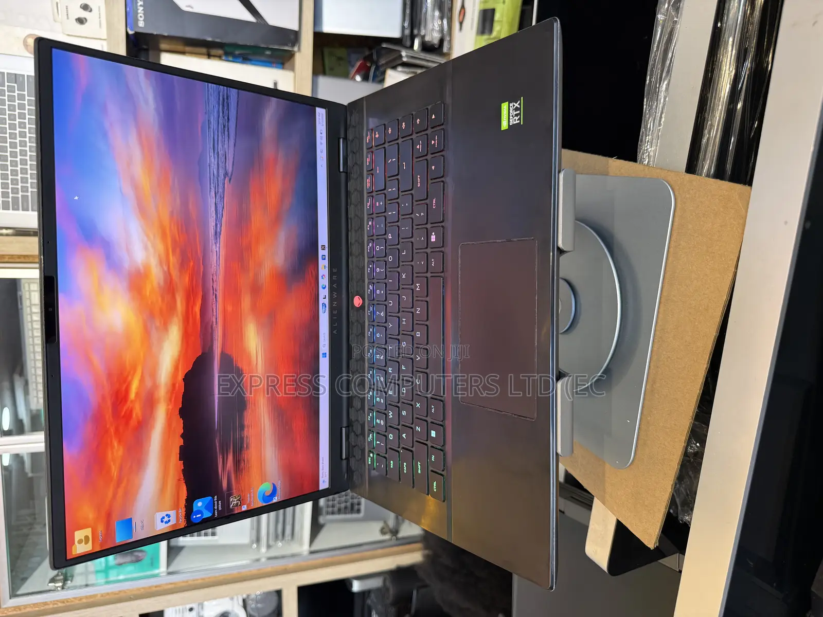 Laptop Alienware M16 R2 32GB Intel Core Ultra 7 SSD 1T