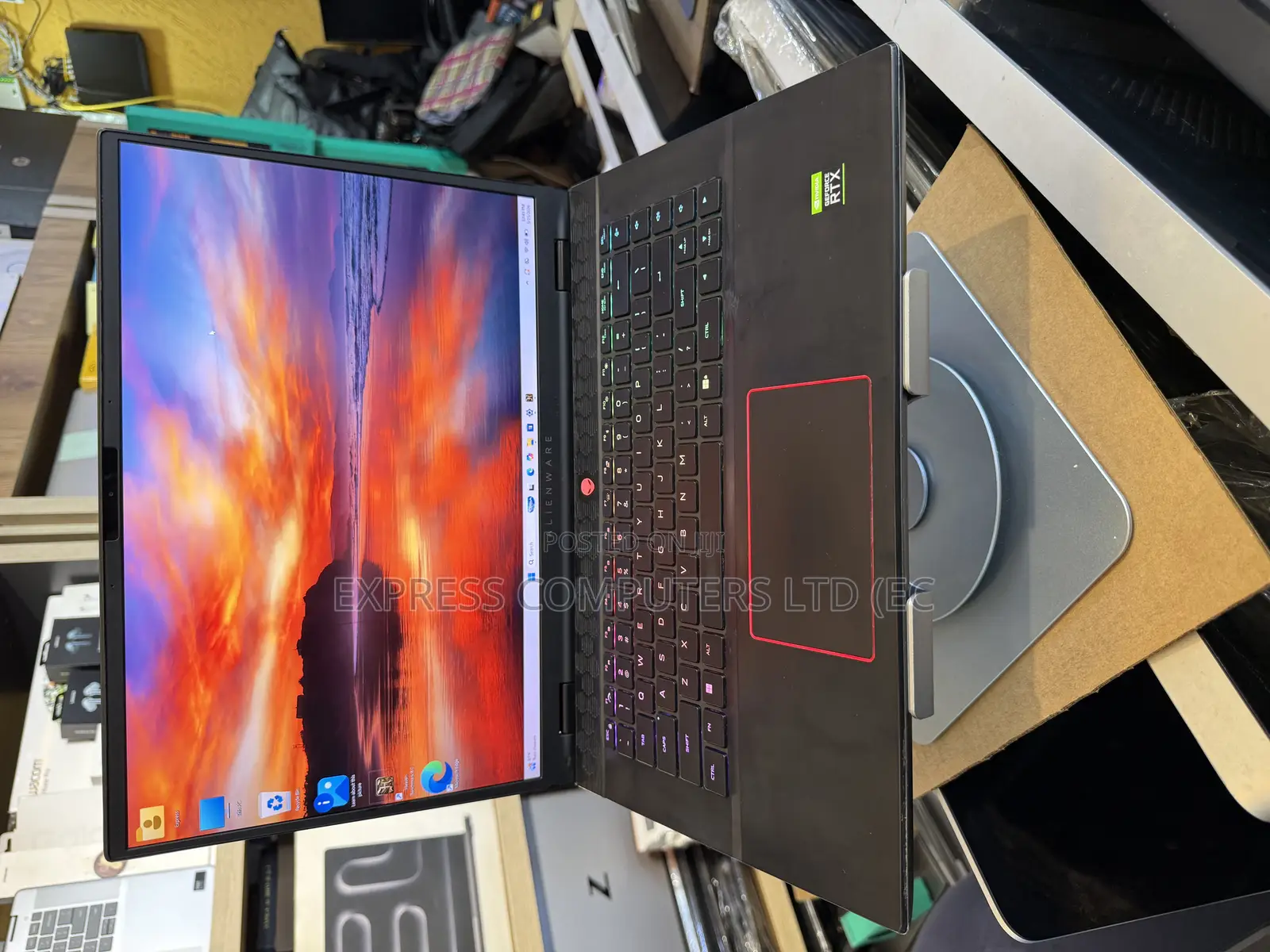 Laptop Alienware M16 R2 32GB Intel Core Ultra 7 SSD 1T