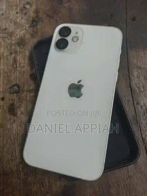 Apple iPhone 12 64 GB White