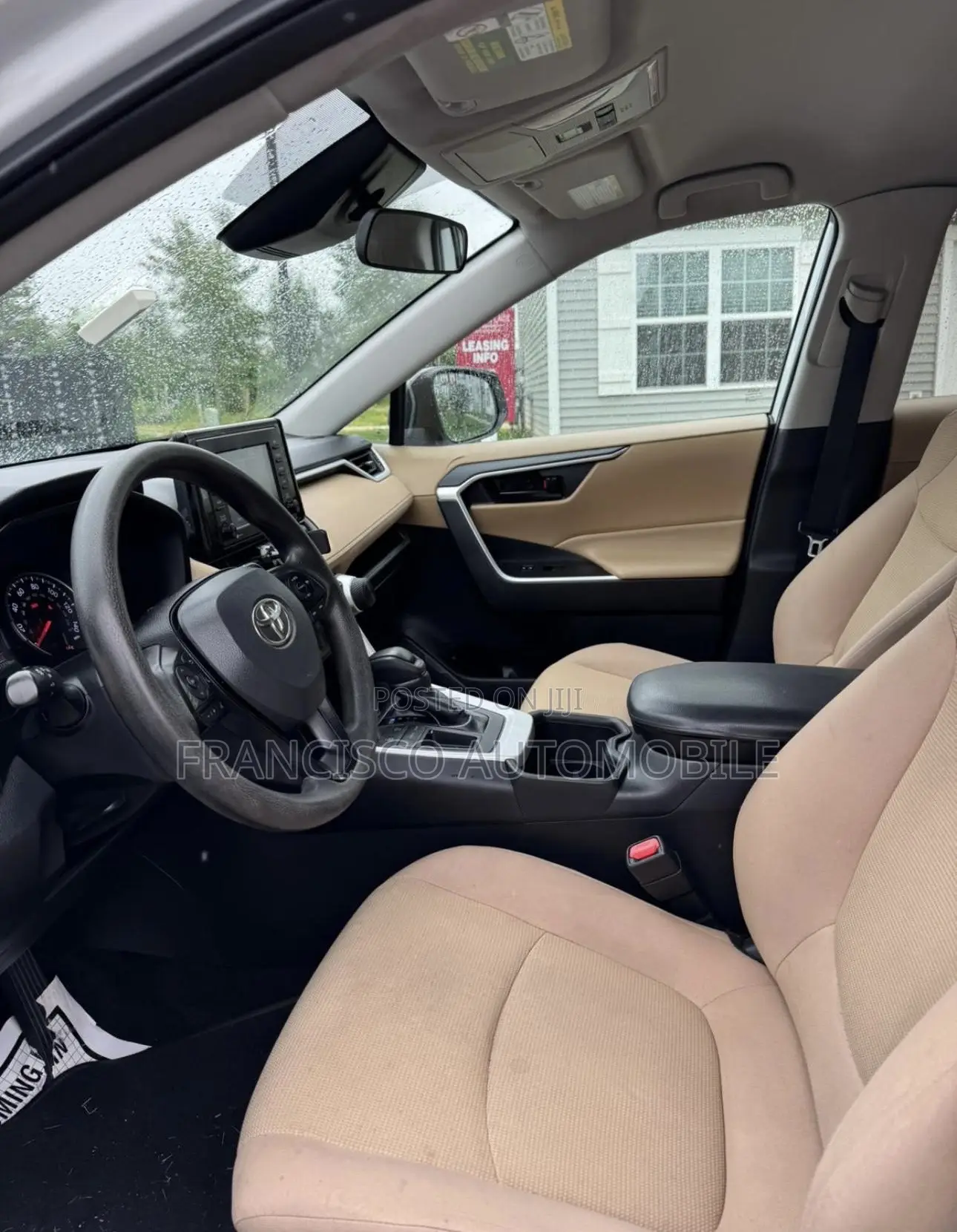 Toyota RAV4 LE 2022 White