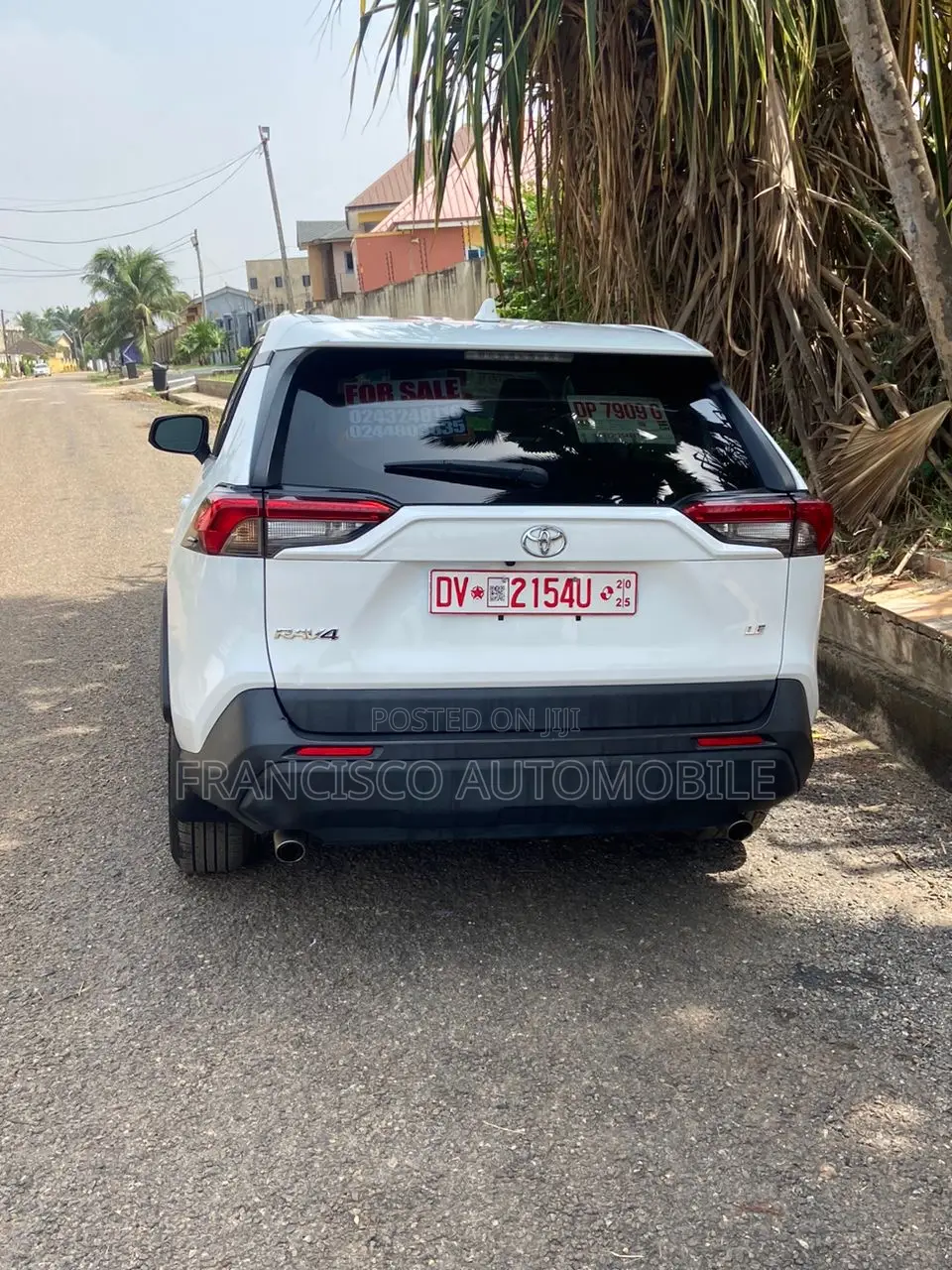Toyota RAV4 LE 2022 White