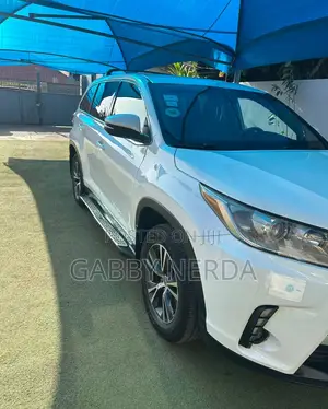 Toyota Highlander XLE AWD 2020 White