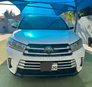 Toyota Highlander XLE AWD 2020 White