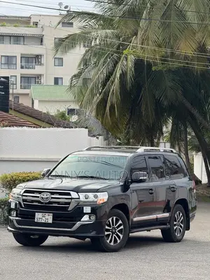 Toyota Land Cruiser 5.7 V8 GXR 2016 Black