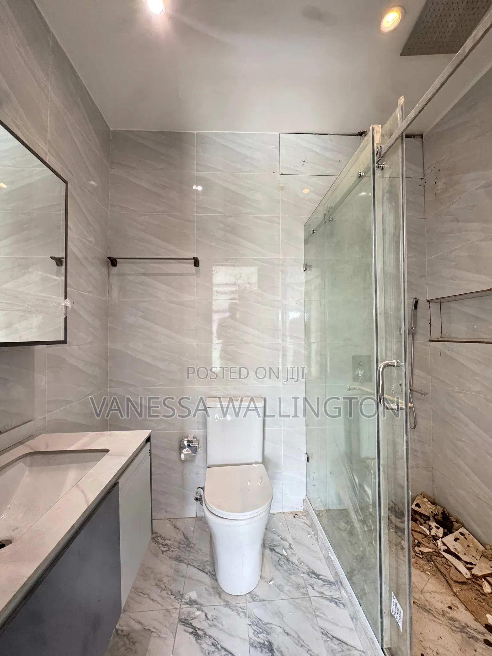 2bdrm House in School Junction, Ashaley Botwe for sale