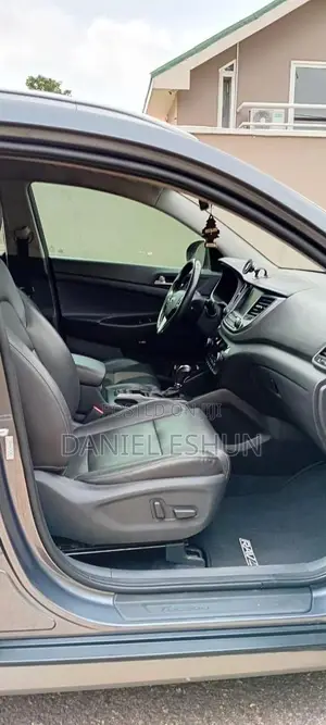 Hyundai Tucson Limited AWD 2018 Gray