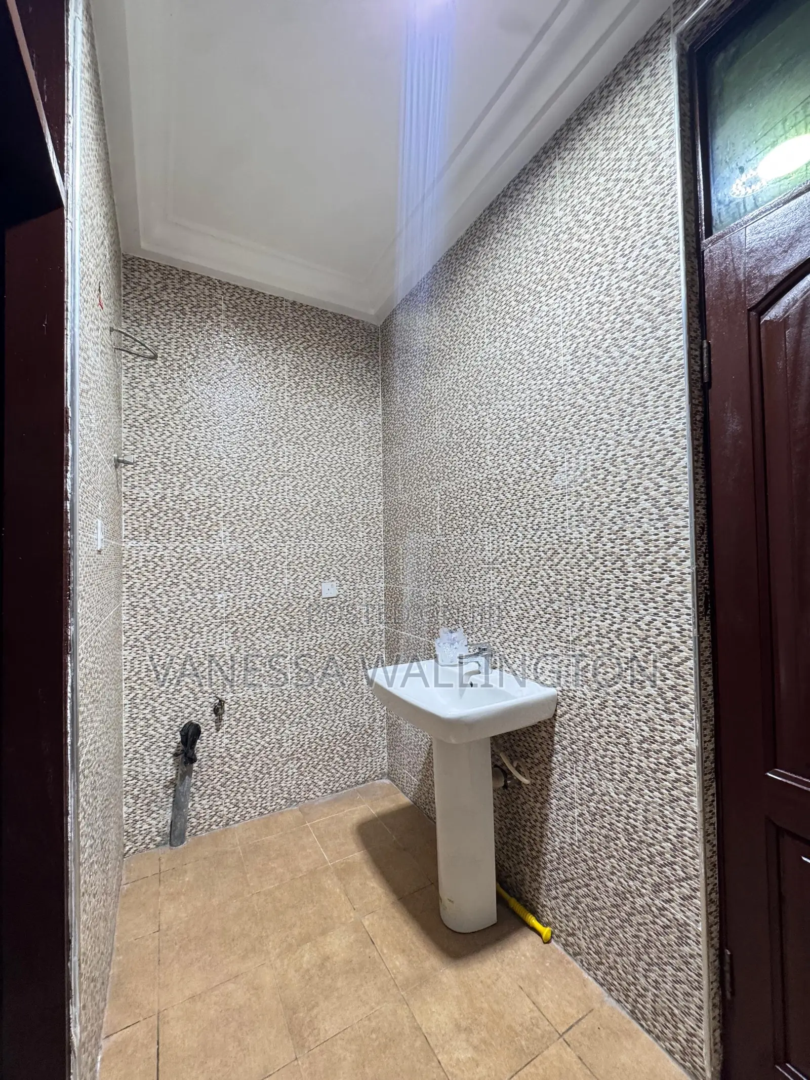 2bdrm Apartment in Lakeside for rent