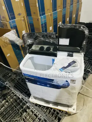 Ultra Modern White Washing Machine 7kg Topload Twintub Midea