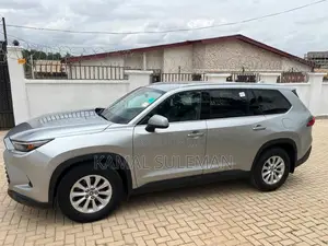 Toyota 4-Runner 2024 Silver