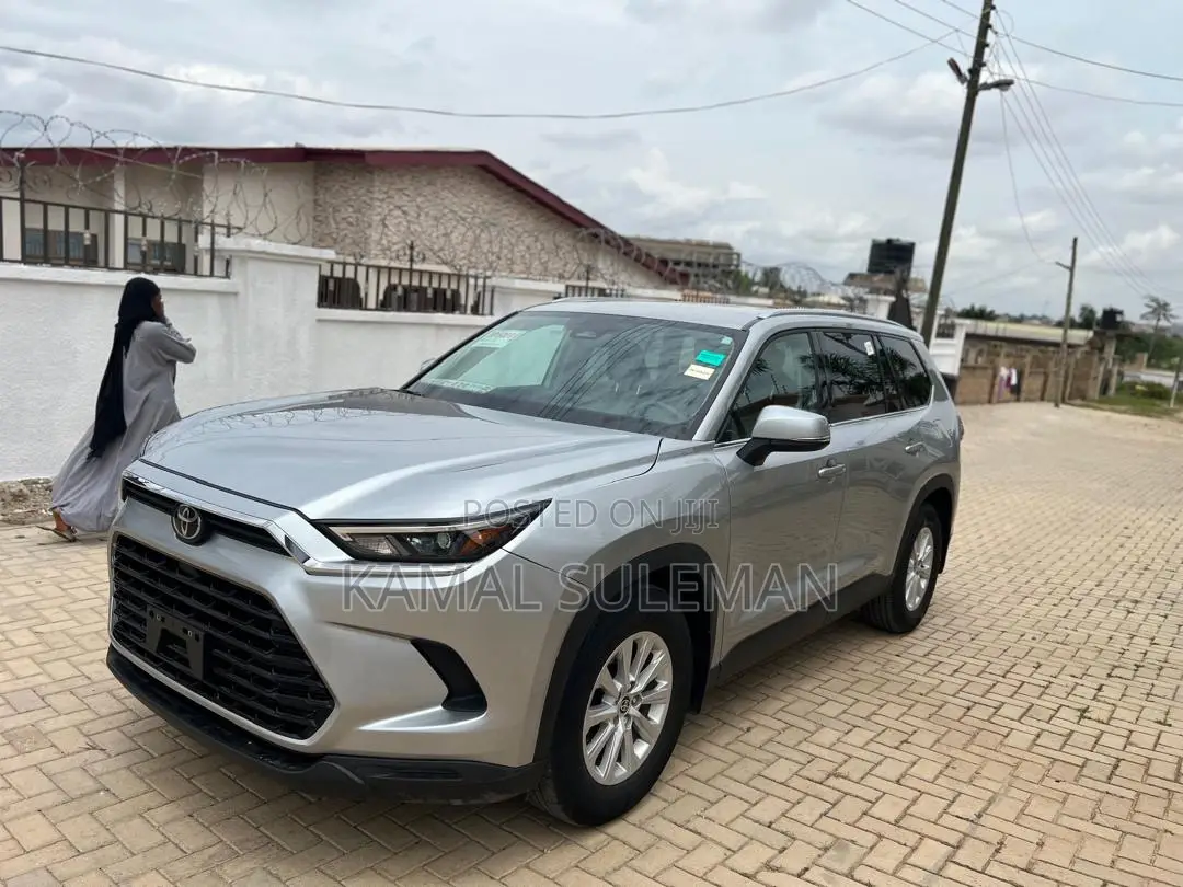 Toyota 4-Runner 2024 Silver
