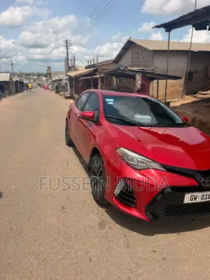 Toyota Corolla XSE (1.8L 4cyl 2A) 2018 Red