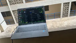 Laptop HP 250 G7 8GB Intel SSD 16 GB