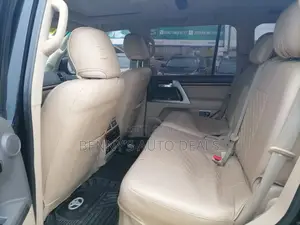 Toyota Land Cruiser 5.7 V8 GXR 2016 Black