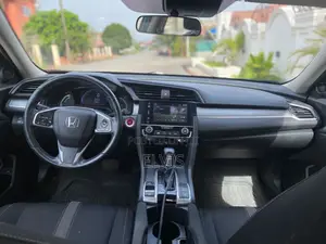 Honda Civic 2018 Gray