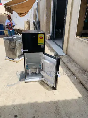 Call and Order for Midea 127l Double Door Fridge Top Freezer