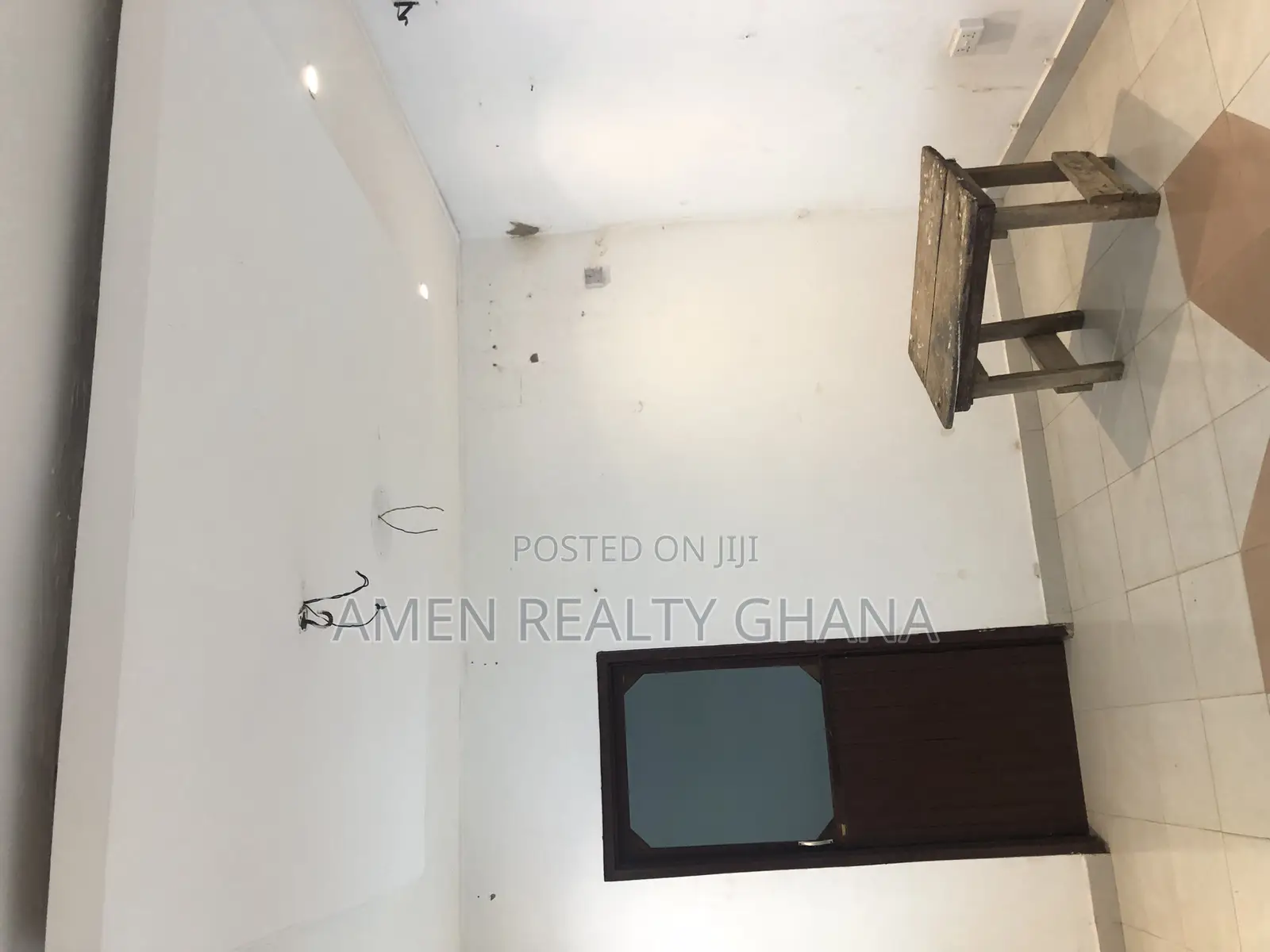 1bdrm Room & Parlour in Lakeside for rent