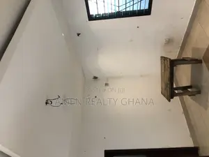 1bdrm Room & Parlour in Lakeside for rent