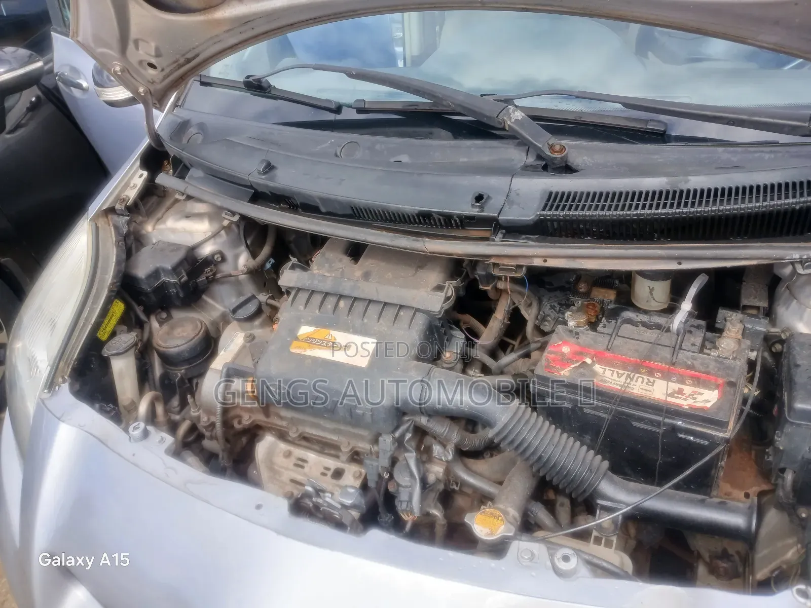 Toyota Vitz 2010 Silver