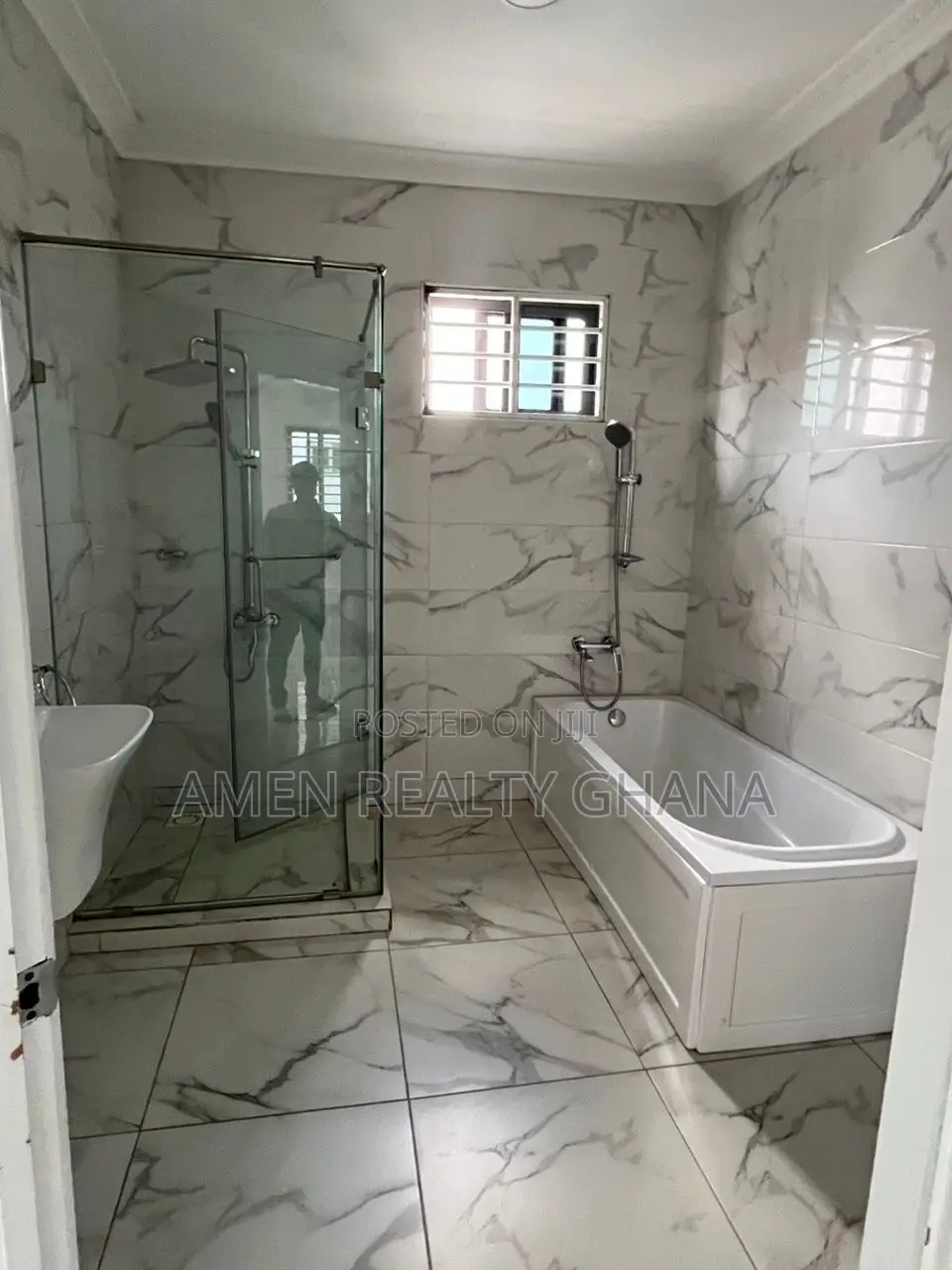 4bdrm Townhouse / Terrace in East Legon Hills, Nmai-Dzorn for rent