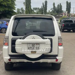 Mitsubishi Pajero 3.0 2011 White