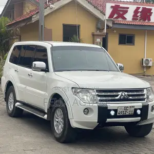 Mitsubishi Pajero 3.0 2011 White