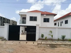 4bdrm Duplex in Hp & Franghem Estate, Accra Metropolitan for sale