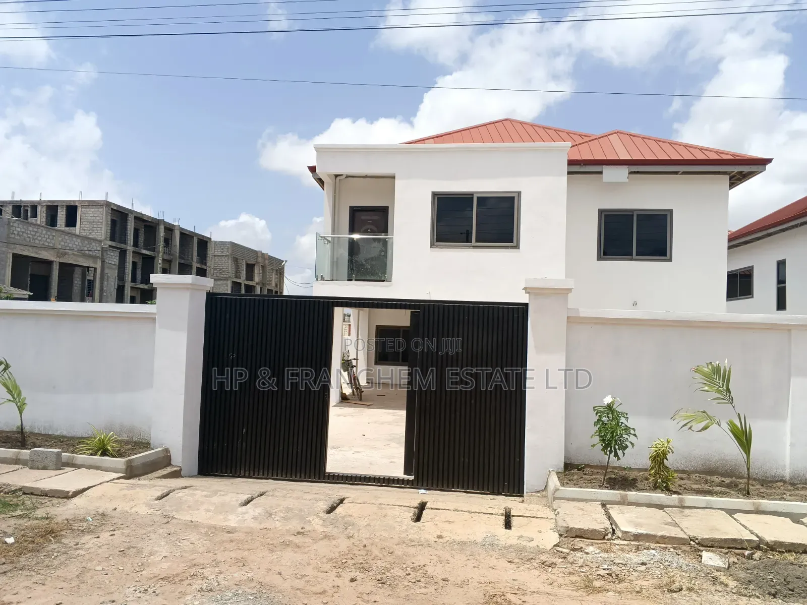4bdrm Duplex in Hp & Franghem Estate, Accra Metropolitan for sale