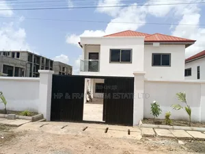 4bdrm Duplex in Hp & Franghem Estate, Accra Metropolitan for sale