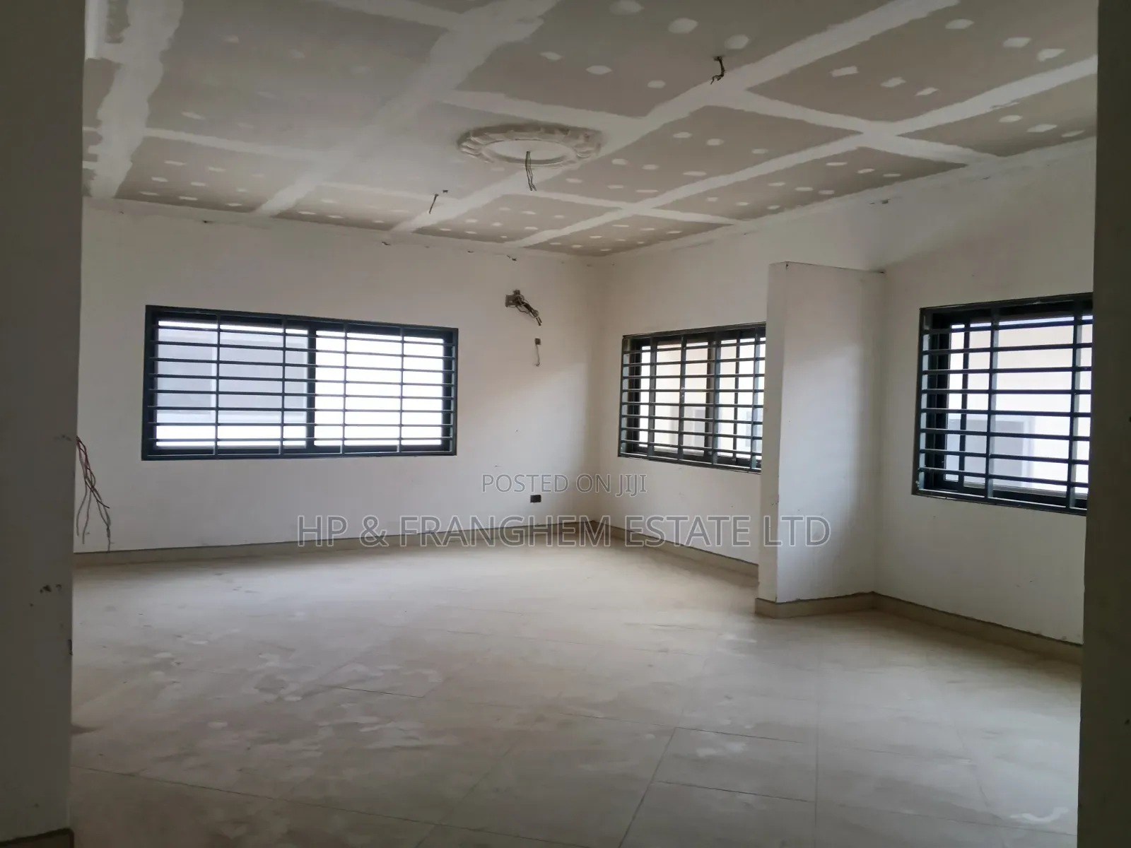 4bdrm Duplex in Hp & Franghem Estate, Accra Metropolitan for sale