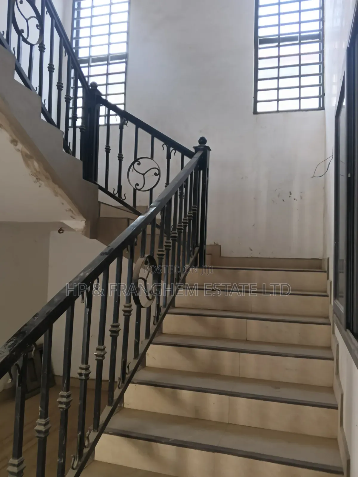 4bdrm Duplex in Hp & Franghem Estate, Accra Metropolitan for sale