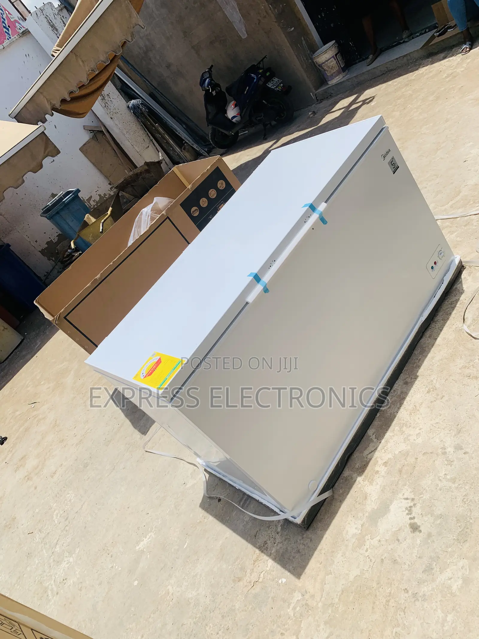 Best Buy for Less Chest Freezer Single Door 418l Midea