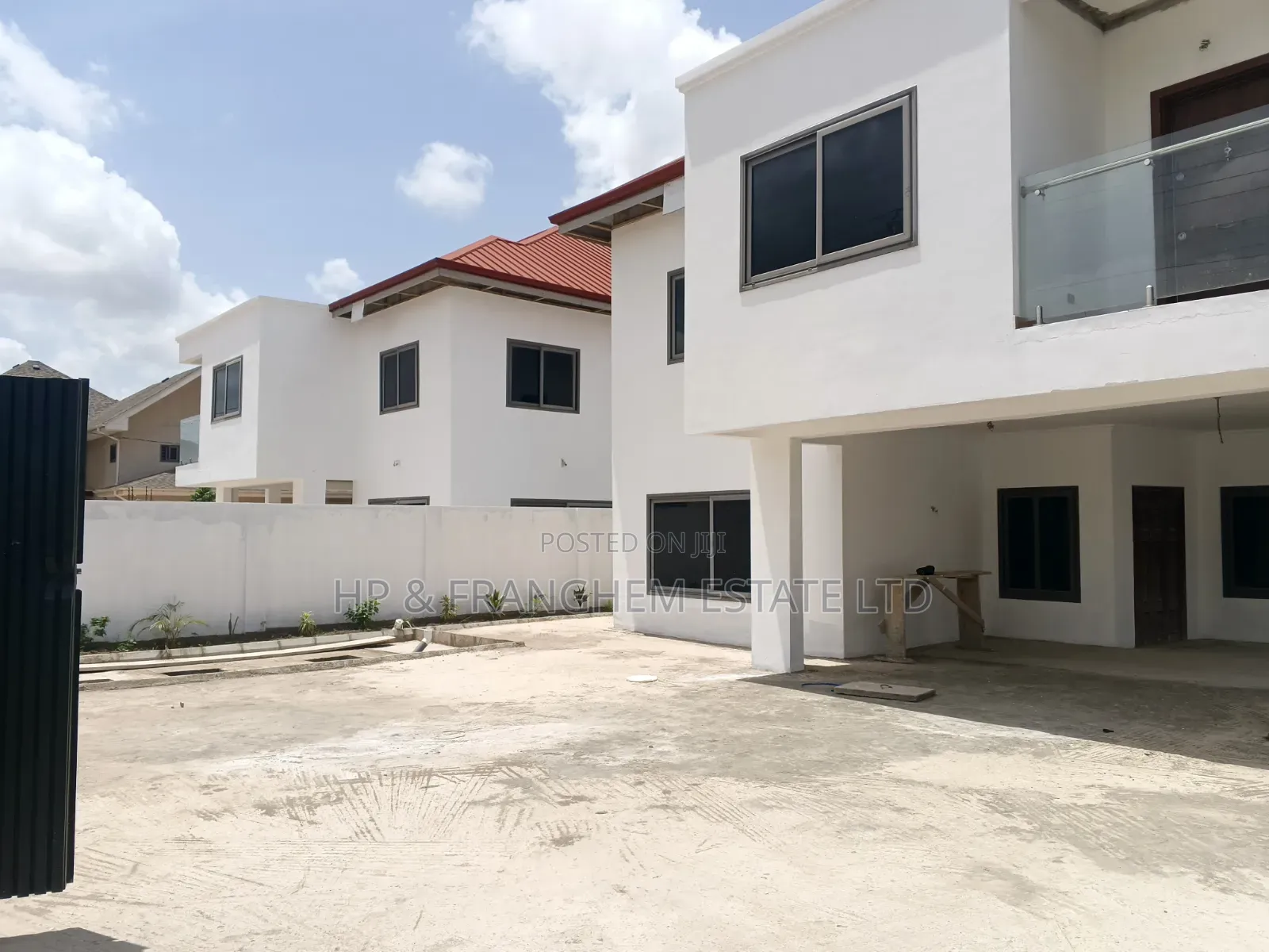 4bdrm Duplex in Hp & Franghem Estate, Accra Metropolitan for sale