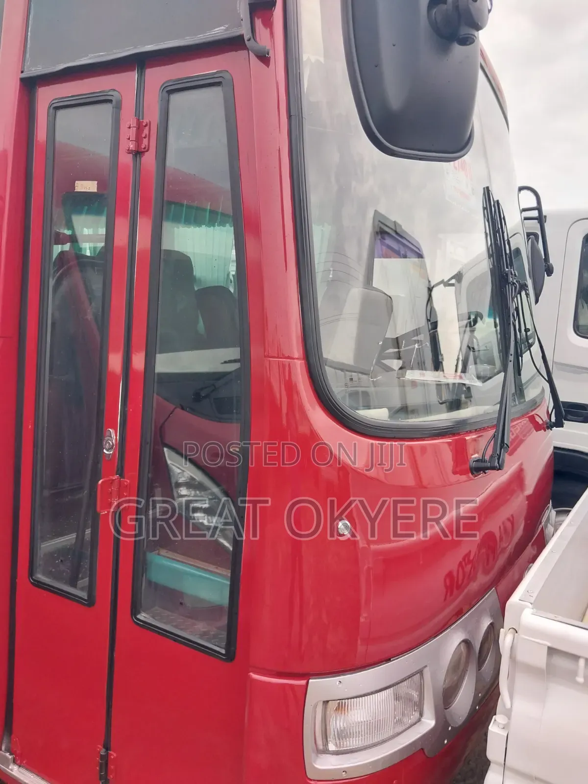 Hyundai Aero Town 2010 Red