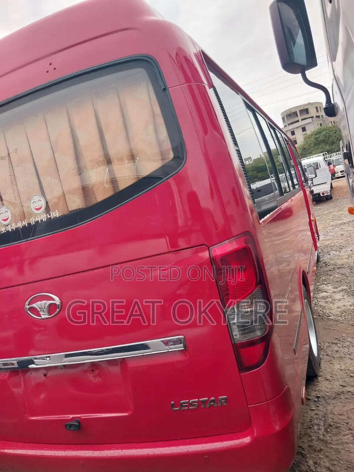 Hyundai Aero Town 2010 Red