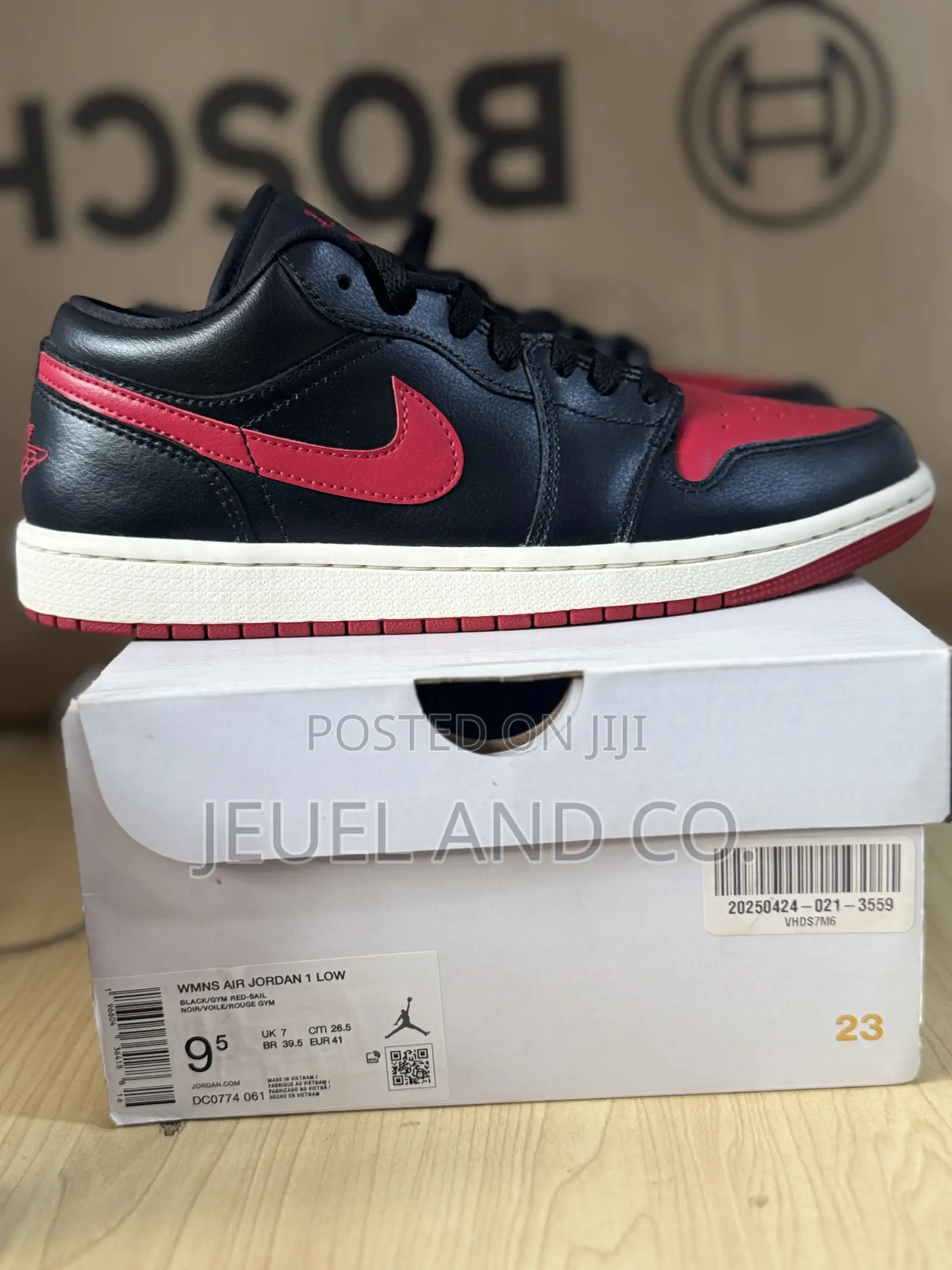Authentic Nike Jordan 1 Low Bred Sail (Wmns) Dc0774-061 Mint Condition