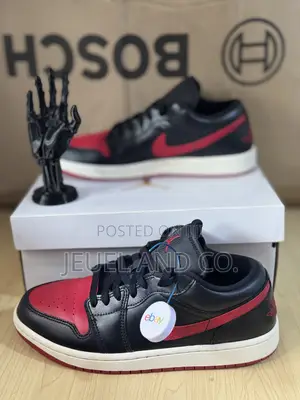 Authentic Nike Jordan 1 Low Bred Sail (Wmns) Dc0774-061 Mint Condition