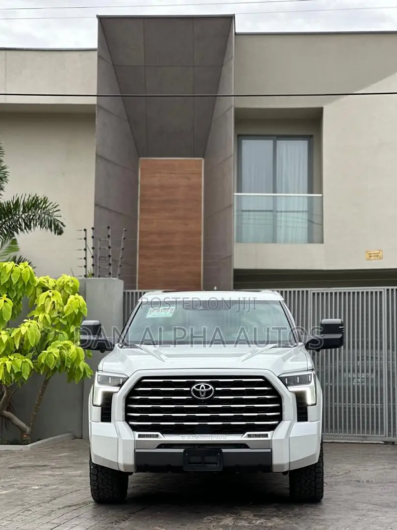 Toyota Tundra 2024 White