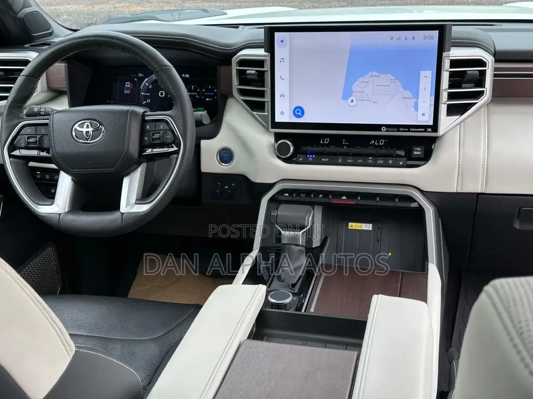 Toyota Tundra 2024 White