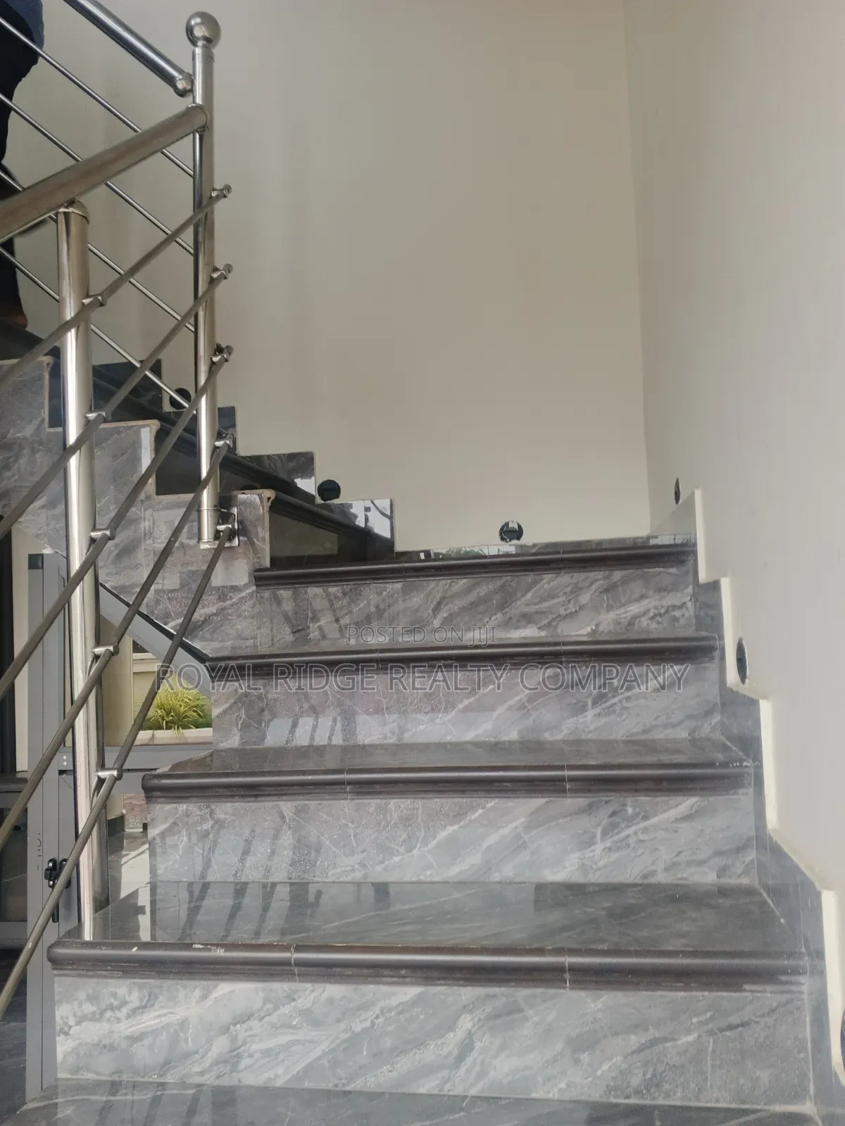 Furnished 2bdrm Apartment in Burma Hills Close To, Accra Metropolitan