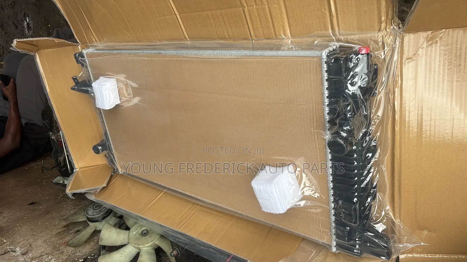 Ford F-150 2016 2017 2018 2019 2020 Radiator/Tank