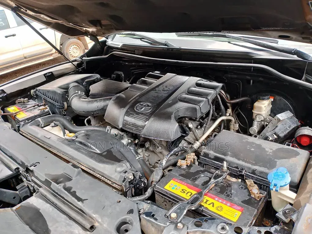 Toyota Land Cruiser 4.0 V6 GXR 2016 Black