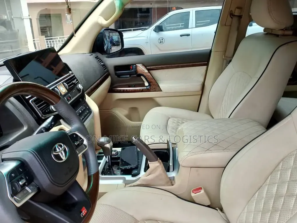 Toyota Land Cruiser 4.0 V6 GXR 2016 Black